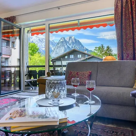 Alpengluehen 加爾米施-帕滕基興