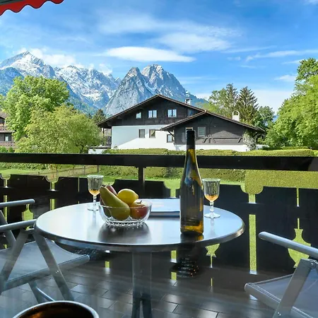 Alpengluehen * 加爾米施-帕滕基興